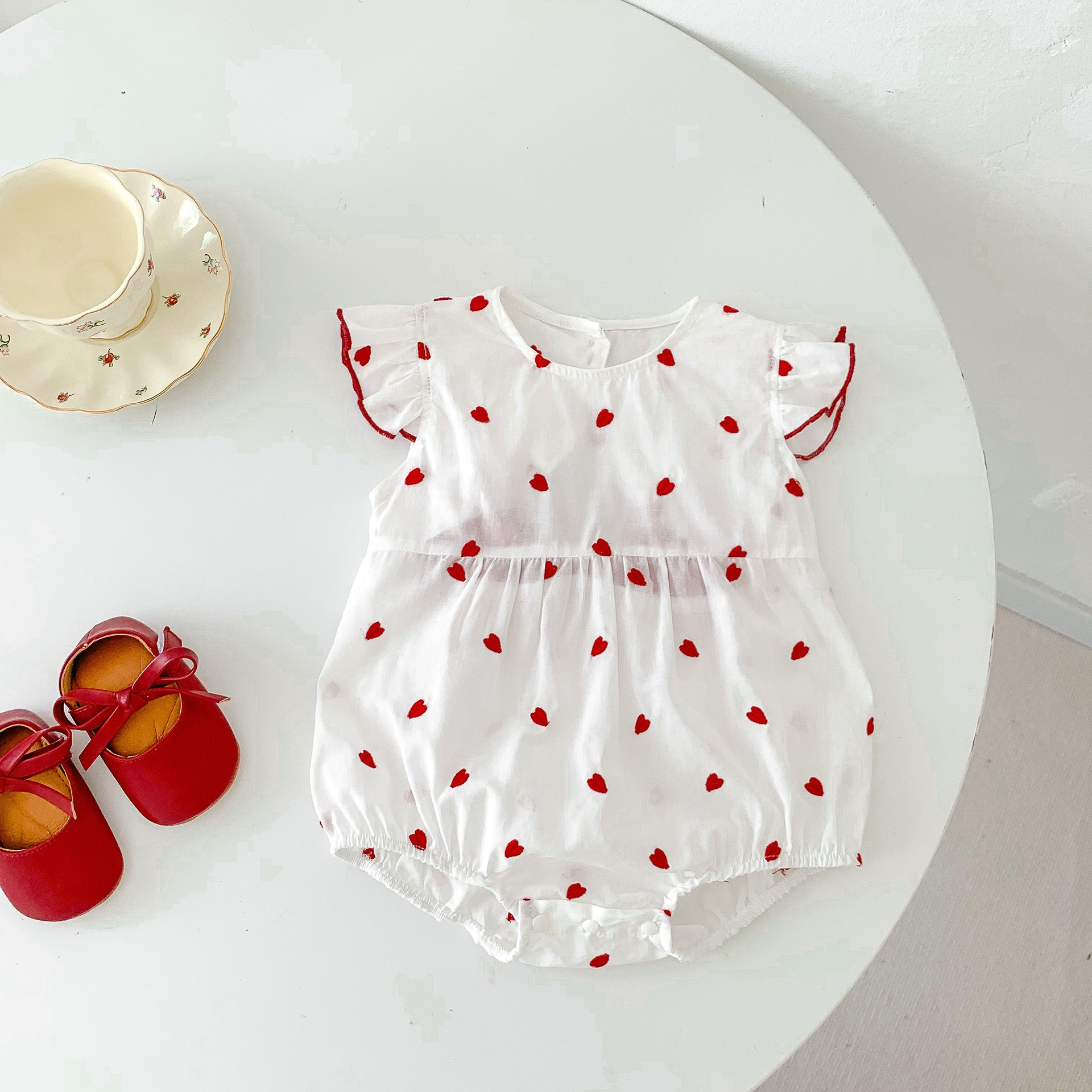 Body été bébé fille, manches volantées, imprimé cœurs rouges